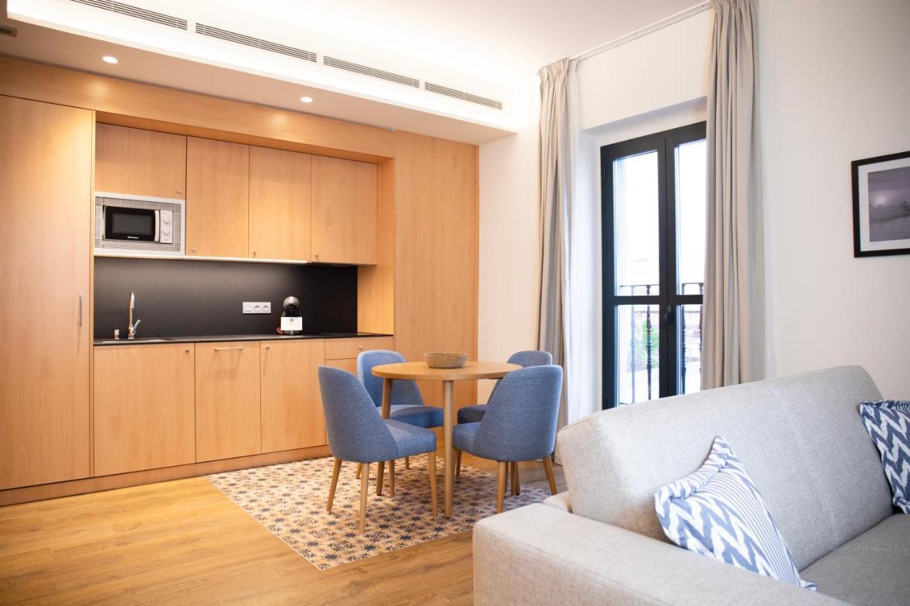 Nqn Aparts & Suites Sevilla Ngoại thất bức ảnh