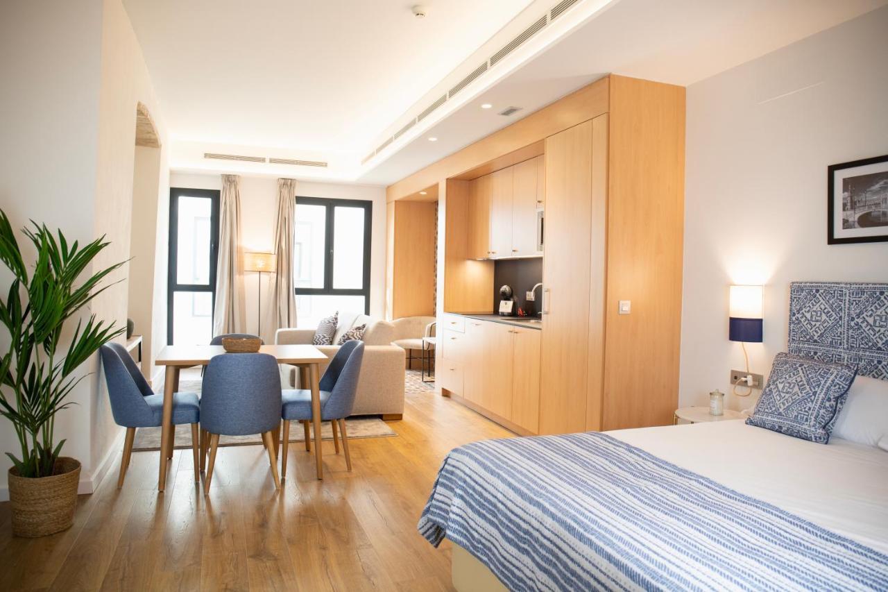 Nqn Aparts & Suites Sevilla Ngoại thất bức ảnh