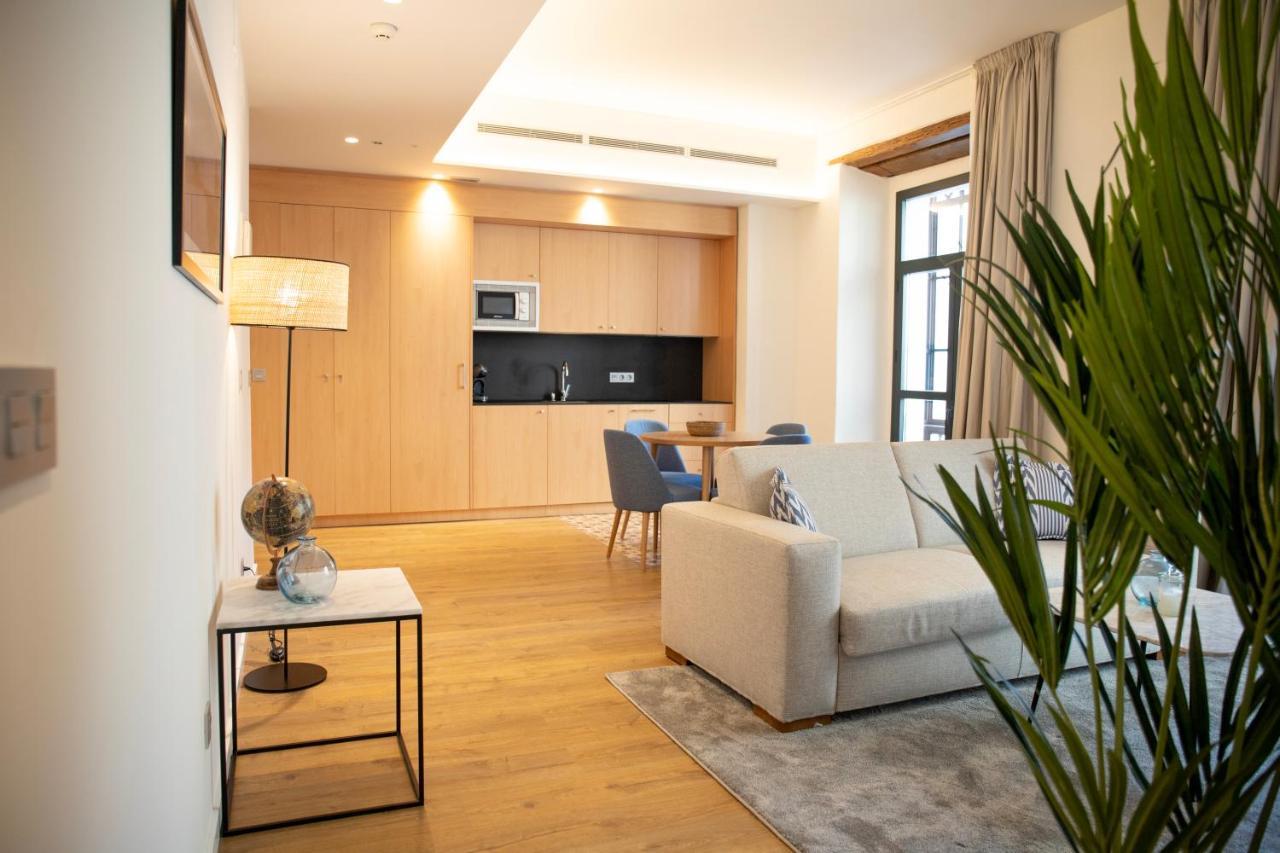 Nqn Aparts & Suites Sevilla Ngoại thất bức ảnh