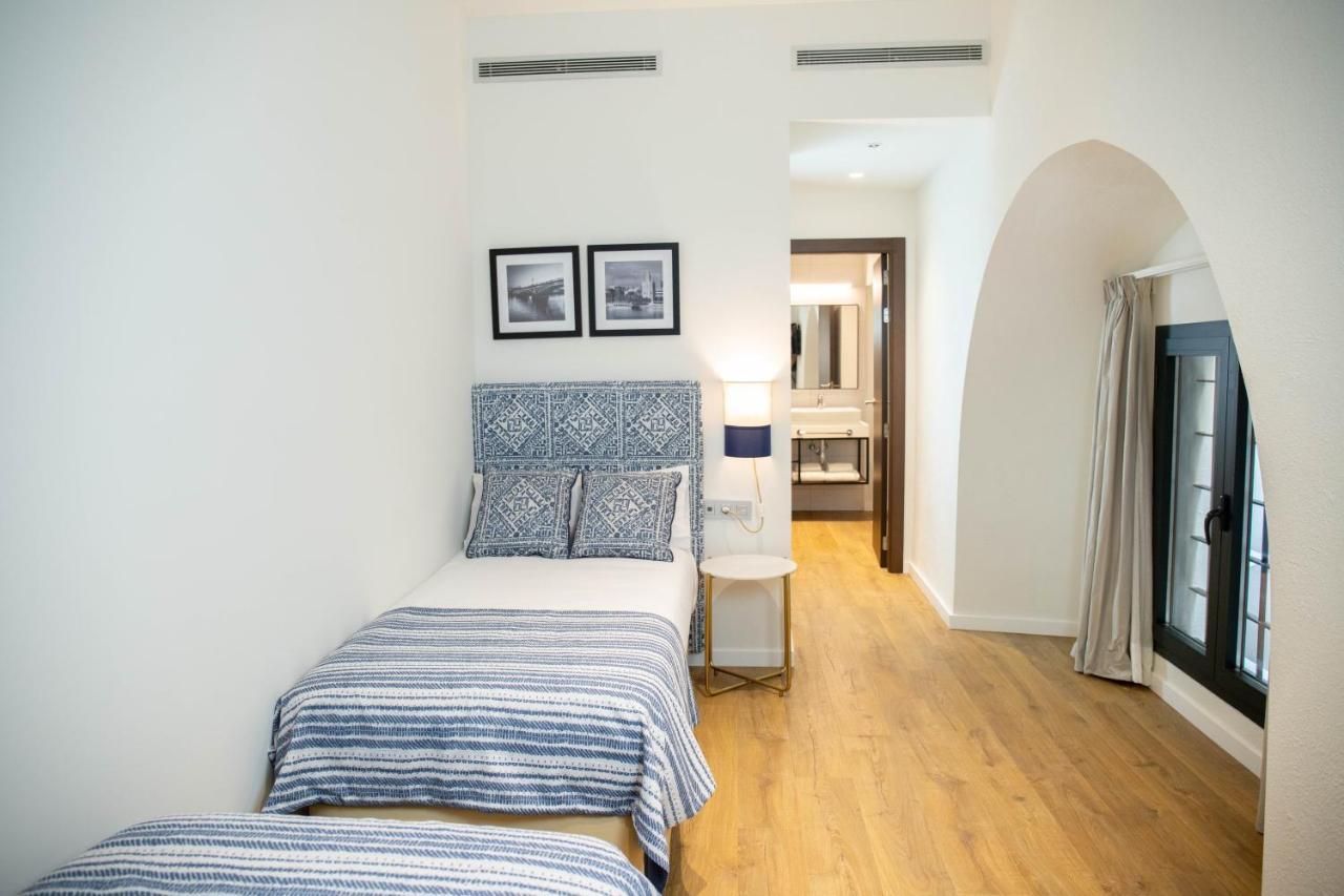 Nqn Aparts & Suites Sevilla Ngoại thất bức ảnh