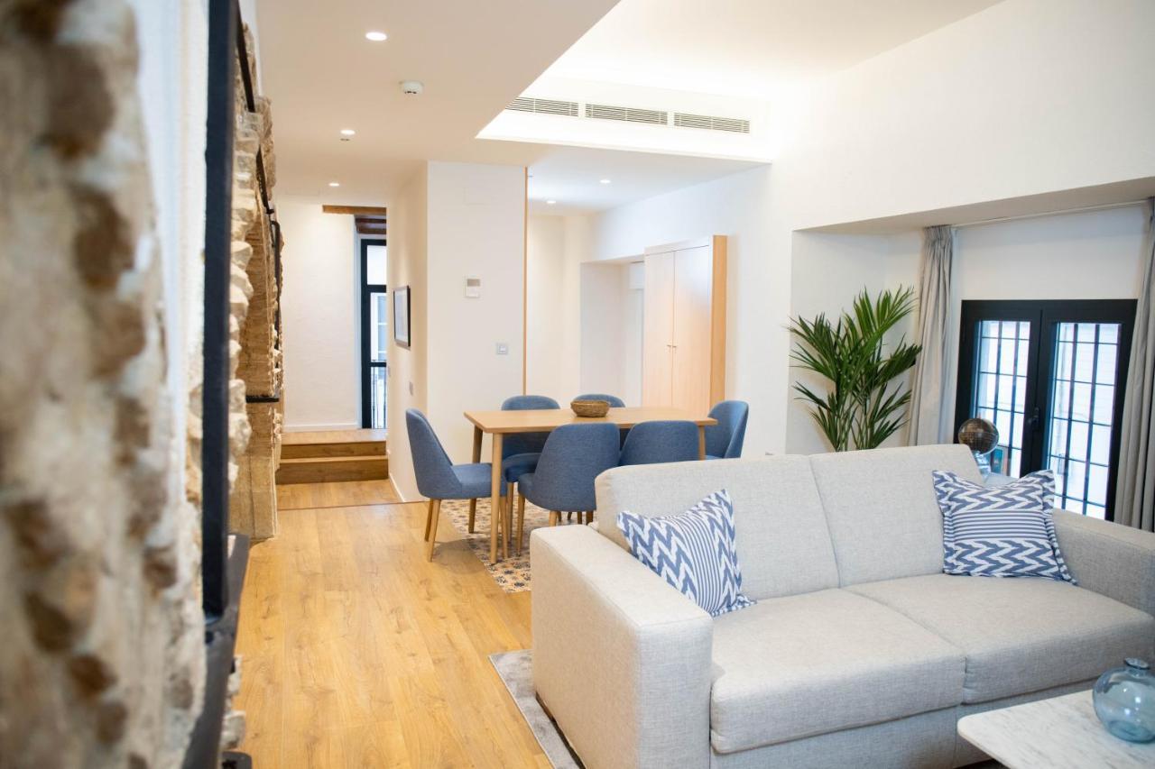 Nqn Aparts & Suites Sevilla Ngoại thất bức ảnh