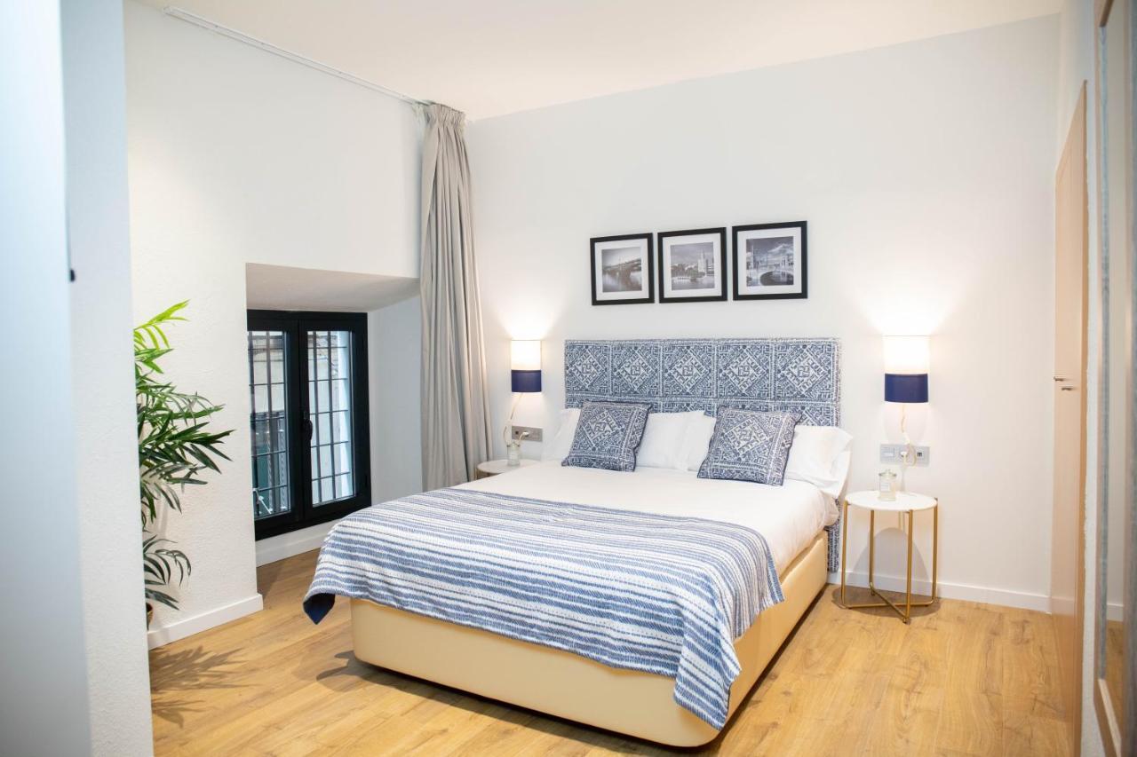 Nqn Aparts & Suites Sevilla Ngoại thất bức ảnh