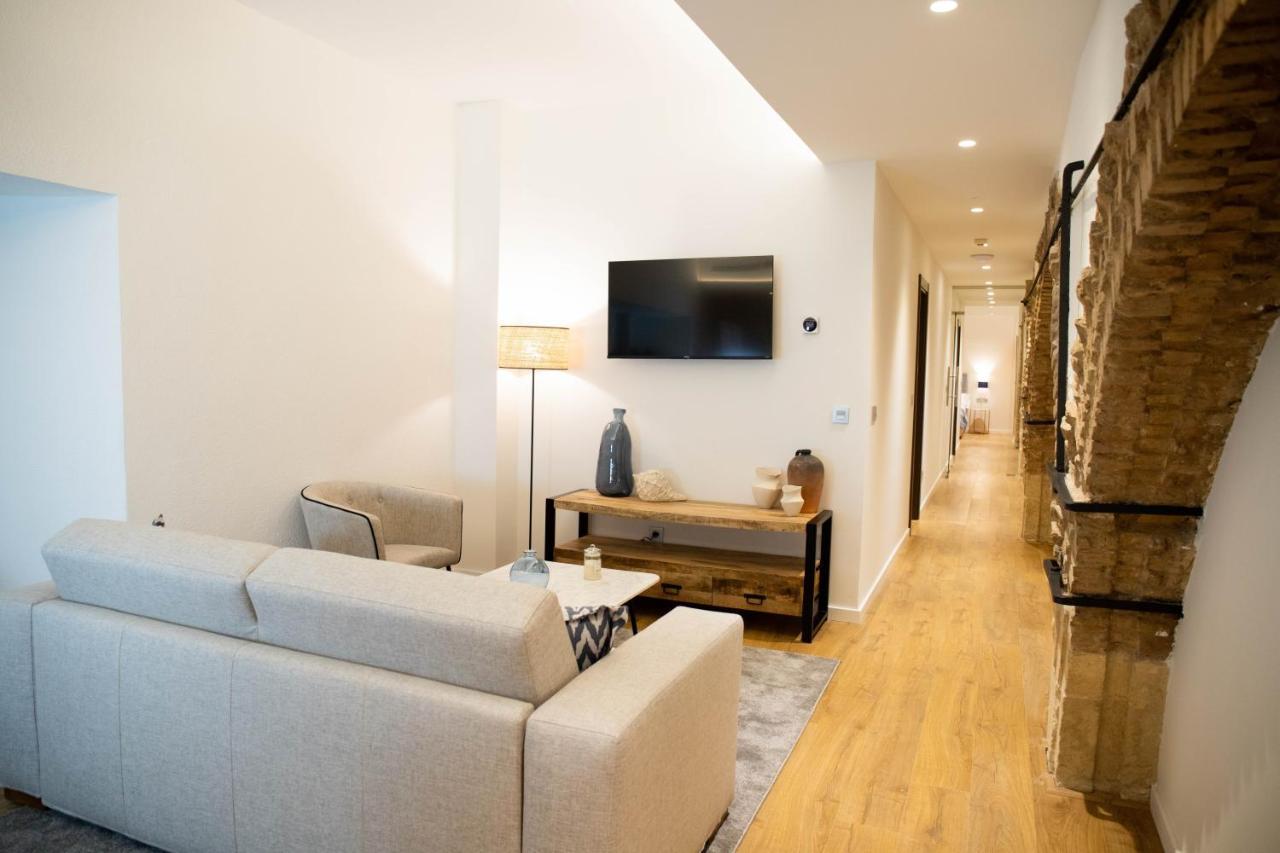 Nqn Aparts & Suites Sevilla Ngoại thất bức ảnh