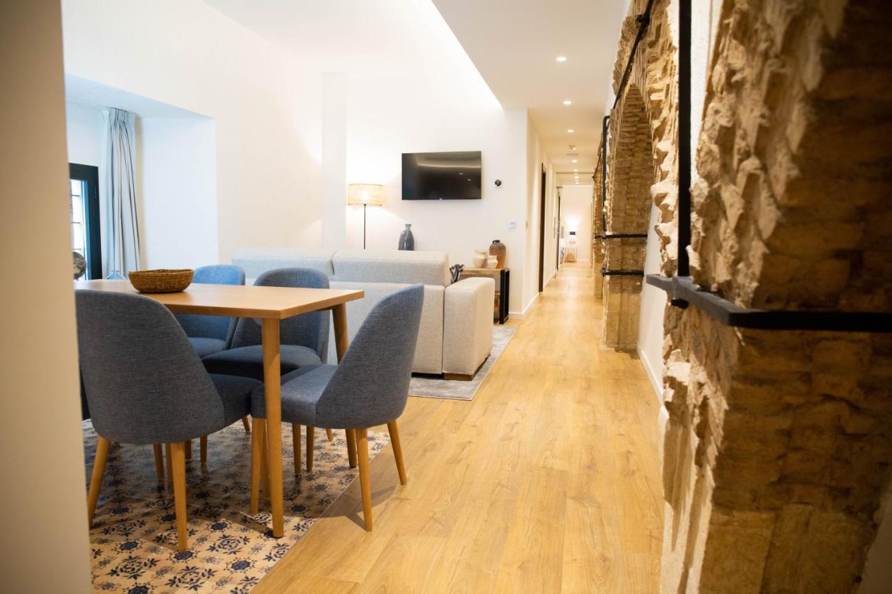 Nqn Aparts & Suites Sevilla Ngoại thất bức ảnh