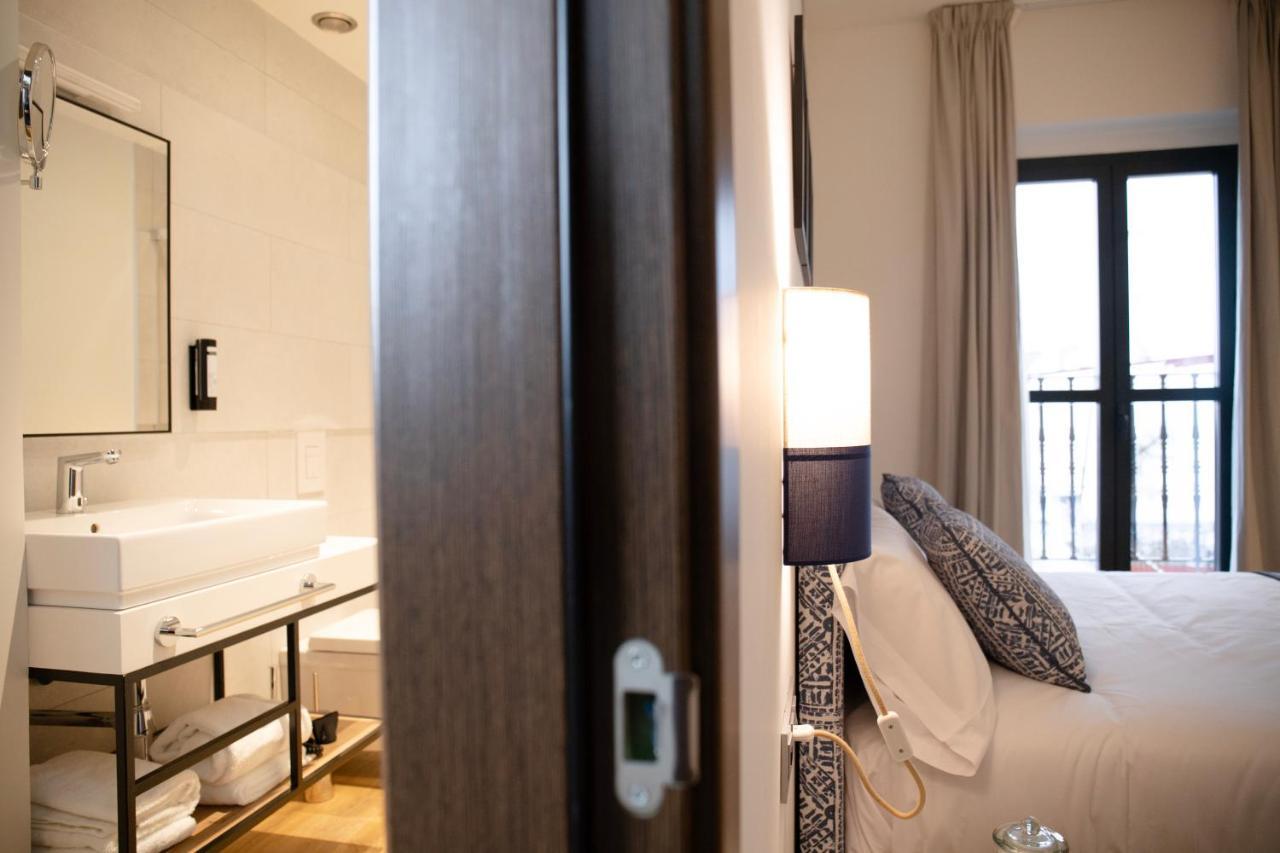 Nqn Aparts & Suites Sevilla Ngoại thất bức ảnh