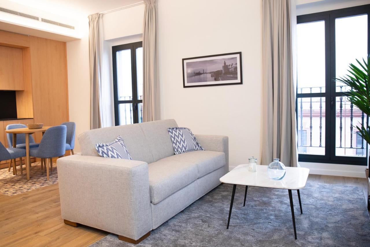 Nqn Aparts & Suites Sevilla Ngoại thất bức ảnh