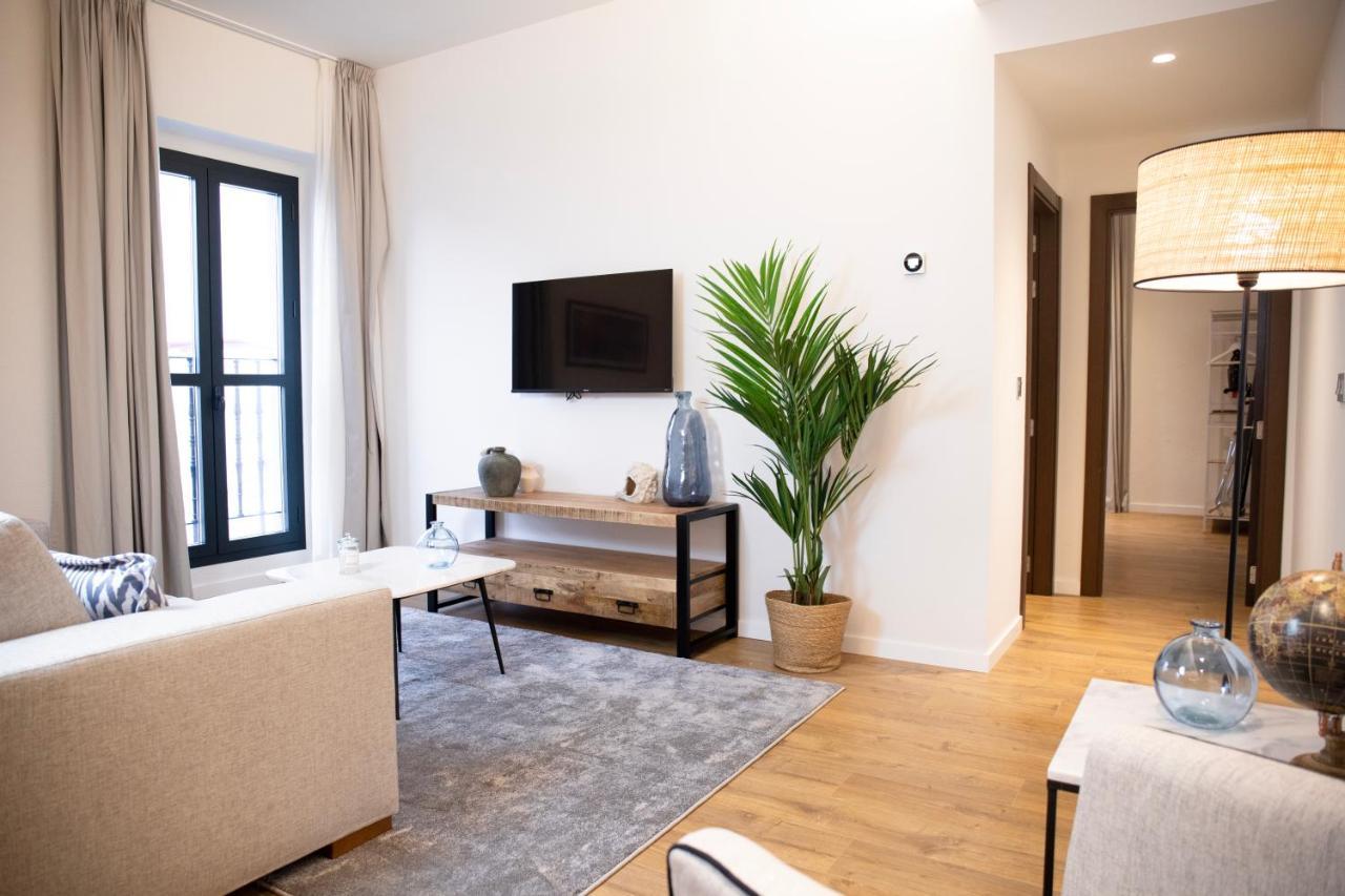 Nqn Aparts & Suites Sevilla Ngoại thất bức ảnh
