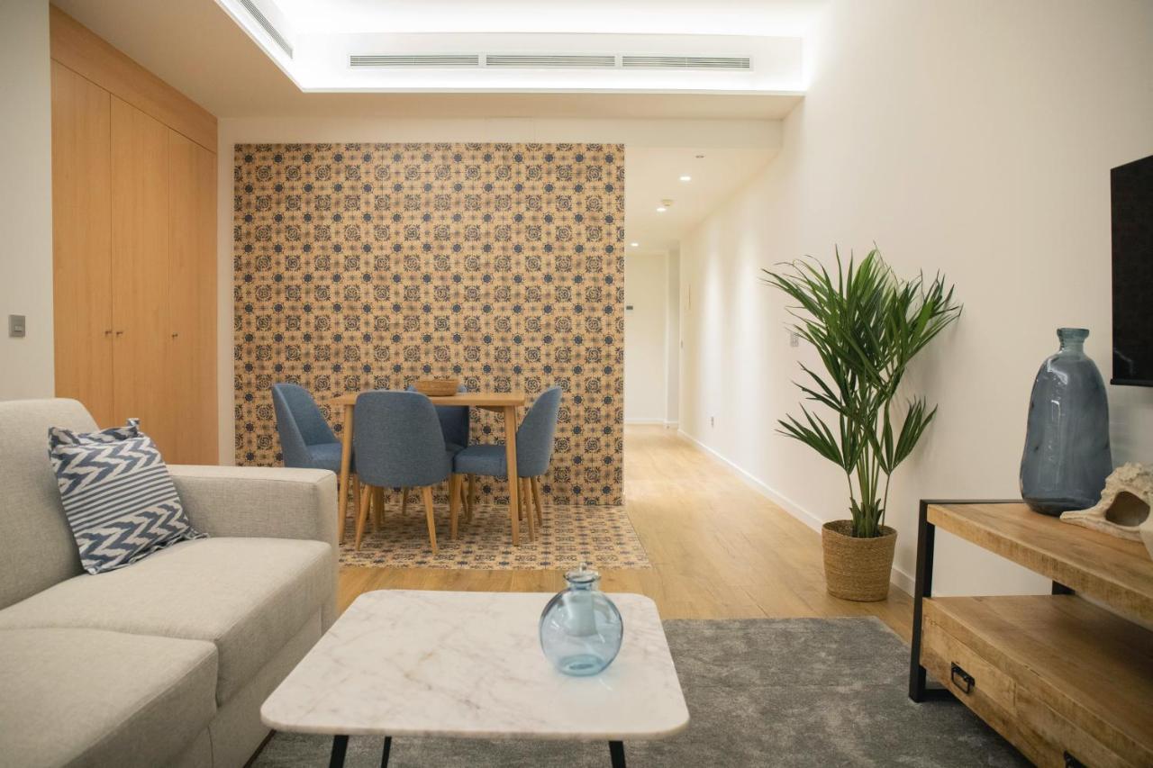 Nqn Aparts & Suites Sevilla Ngoại thất bức ảnh