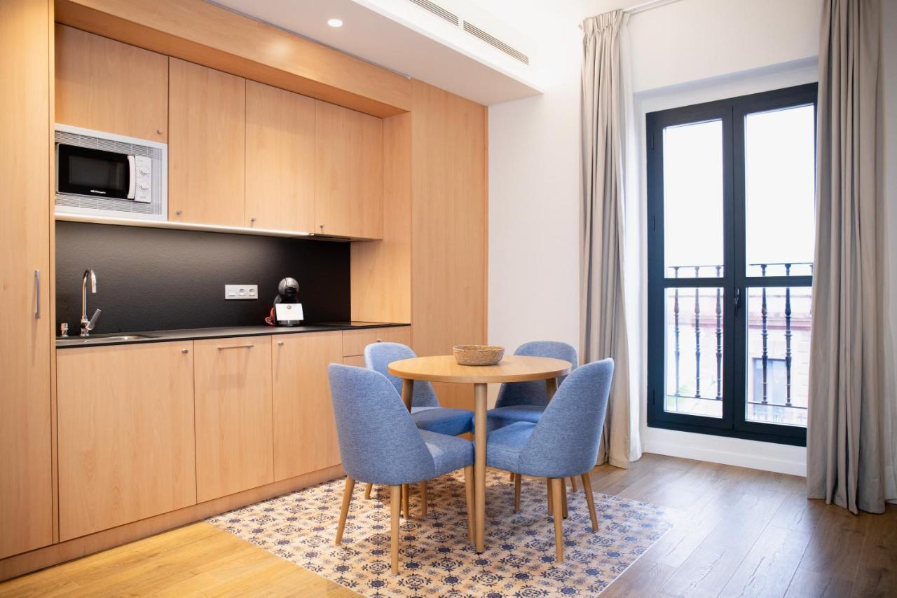 Nqn Aparts & Suites Sevilla Ngoại thất bức ảnh