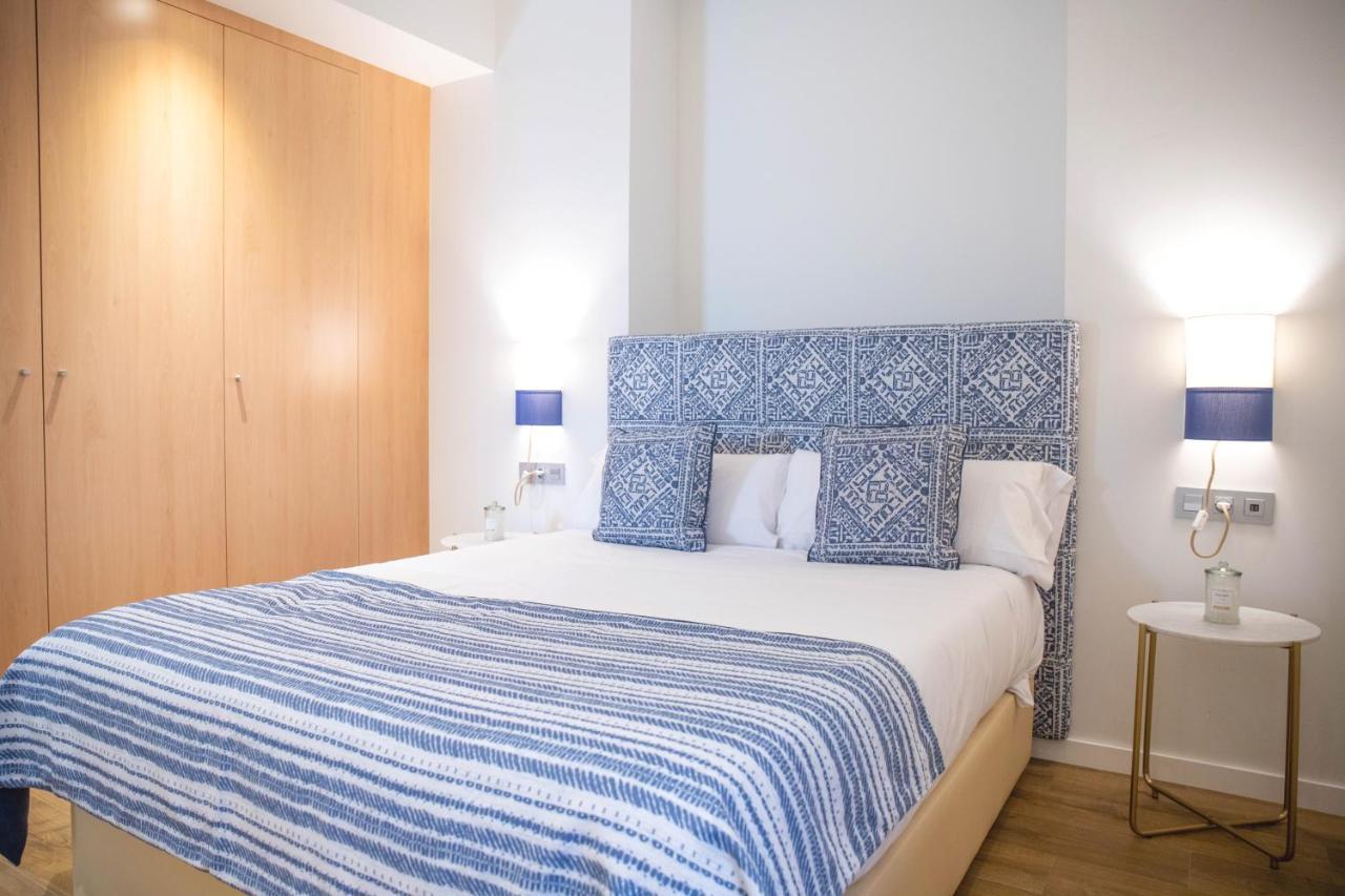 Nqn Aparts & Suites Sevilla Ngoại thất bức ảnh
