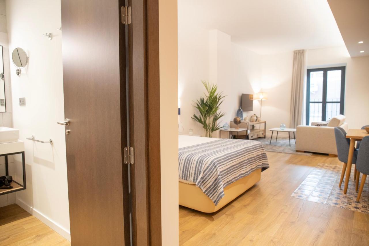 Nqn Aparts & Suites Sevilla Ngoại thất bức ảnh