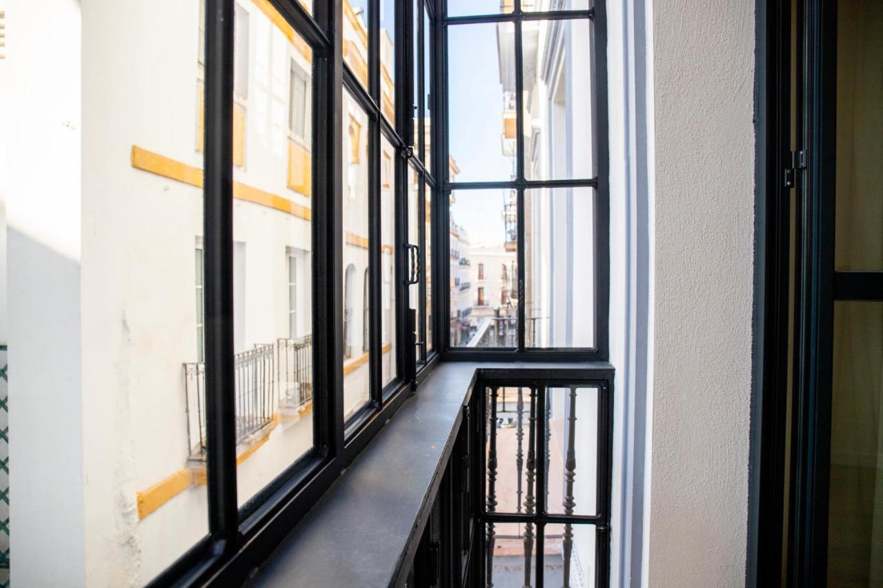 Nqn Aparts & Suites Sevilla Ngoại thất bức ảnh