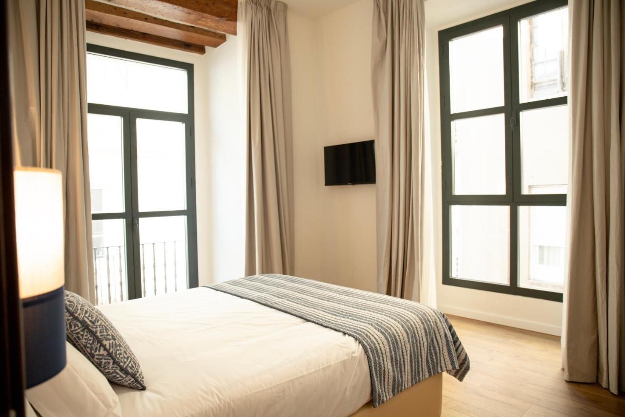 Nqn Aparts & Suites Sevilla Ngoại thất bức ảnh