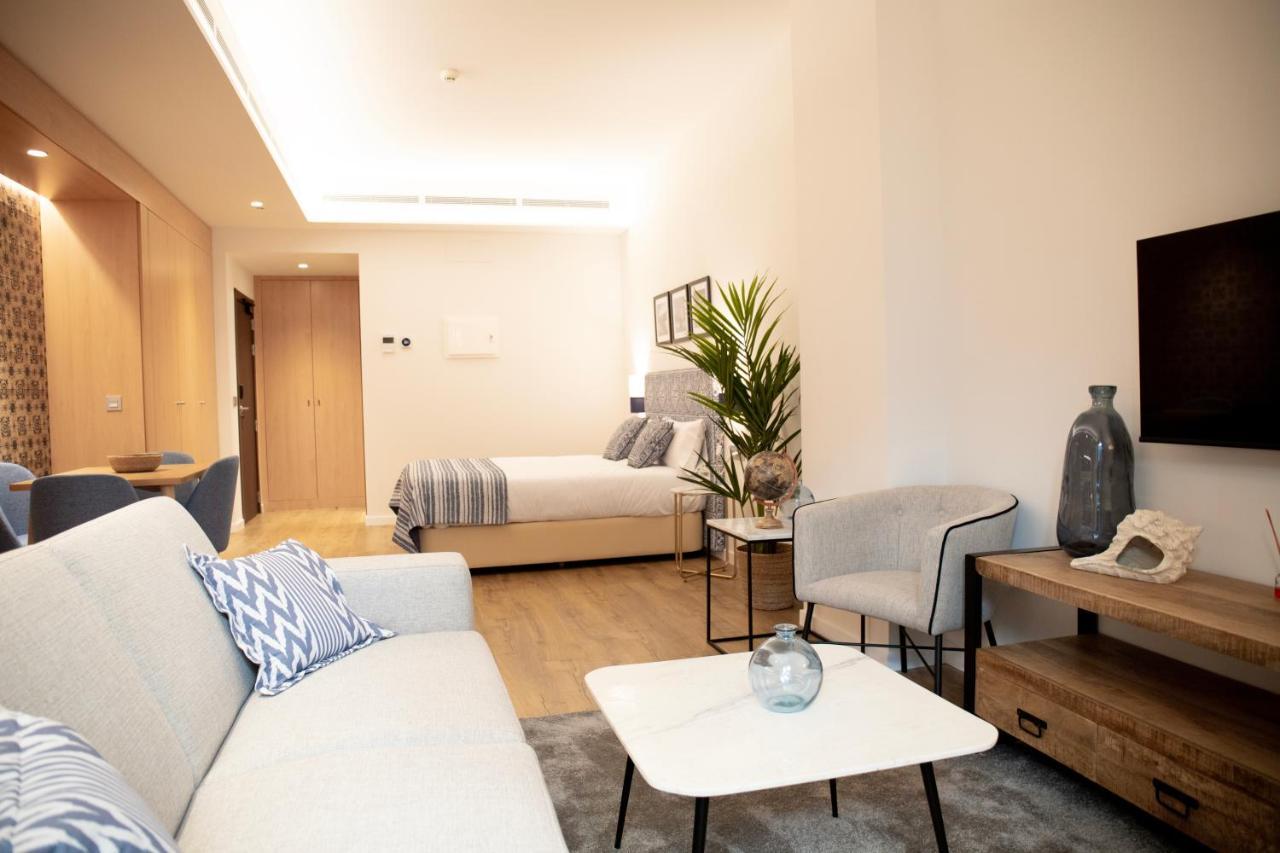Nqn Aparts & Suites Sevilla Ngoại thất bức ảnh