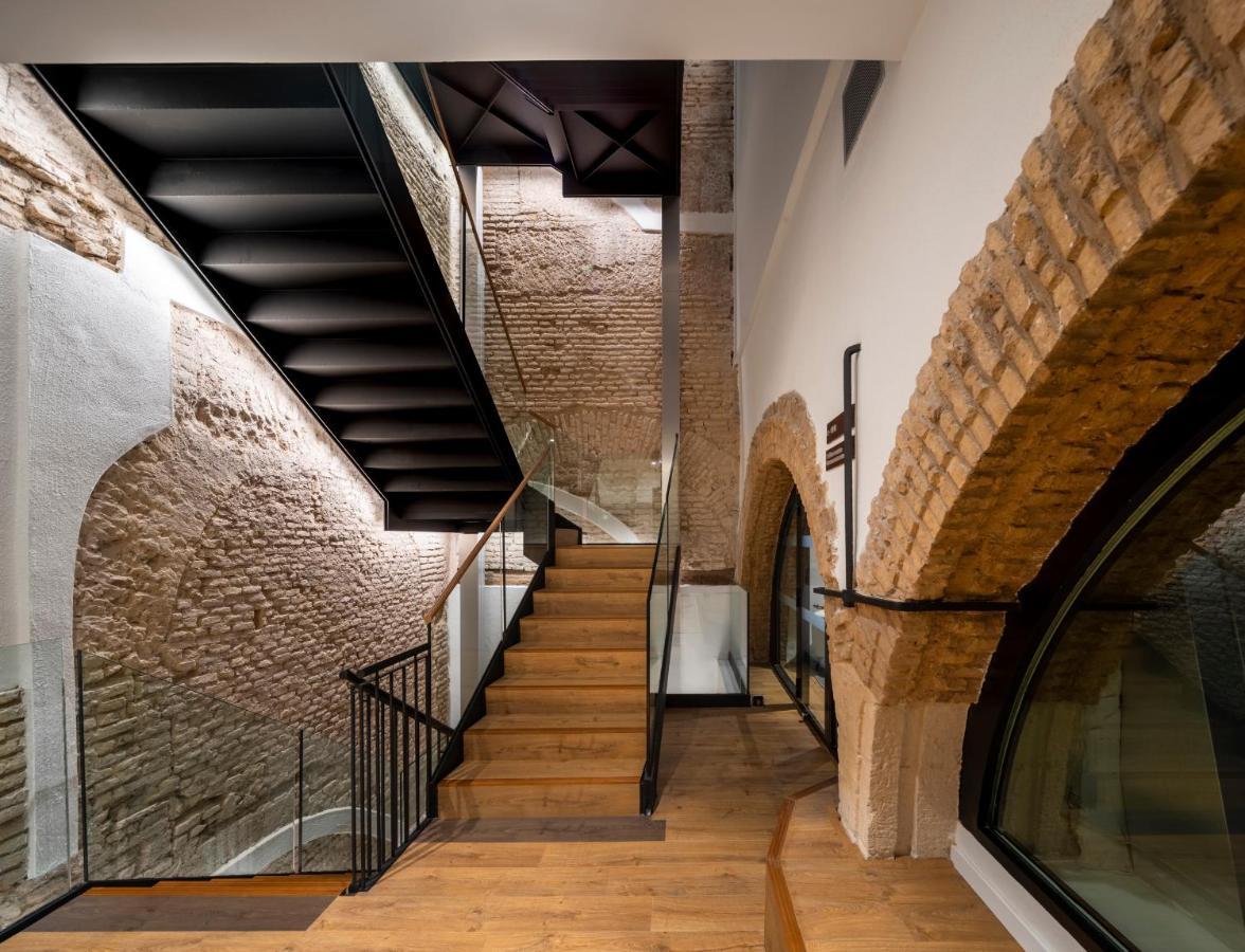 Nqn Aparts & Suites Sevilla Ngoại thất bức ảnh